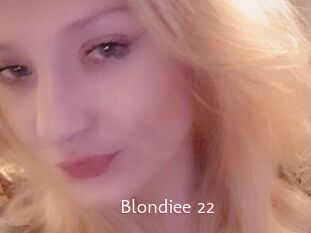 Blondiee_22