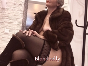 Blondnelly
