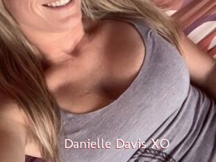 Danielle_Davis_XO