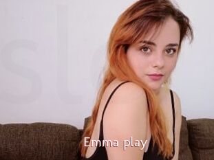 Emma_play