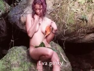 Eva_pinky
