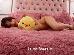 Luna_Martin