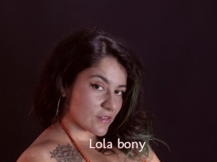 Lola_bony