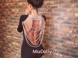 Mia_Dolly