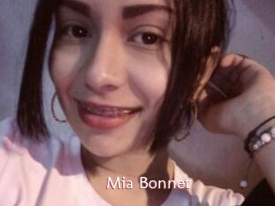 Mia_Bonnet