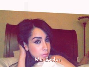 Mia_Evelyn