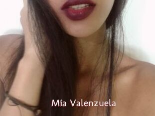 Mia_Valenzuela