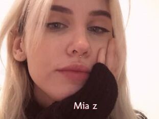 Mia_z
