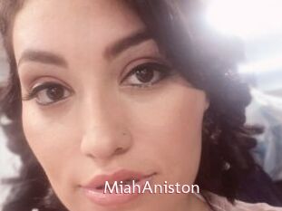 MiahAniston