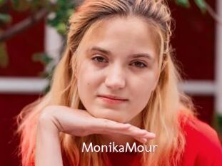 MonikaMour