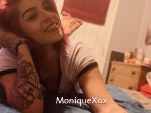 MoniqueXox