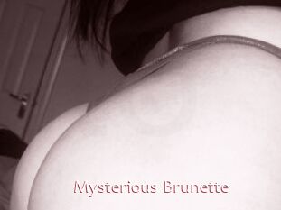 Mysterious_Brunette