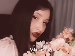 Miajones18