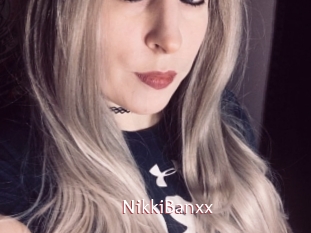 NikkiBanxx