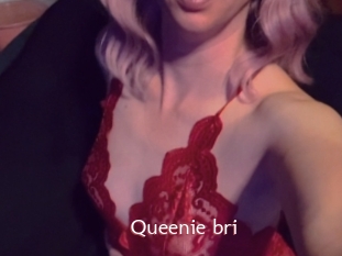 Queenie_bri