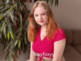 Roxyfoxyy
