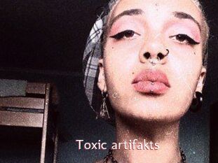 Toxic_artifakts