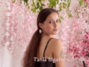 Tania_bigass